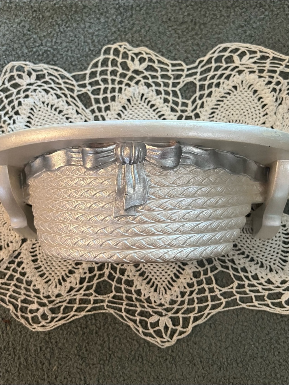 💙Vintage Adorable Baby Blue Bow Wall Shelf about 13”